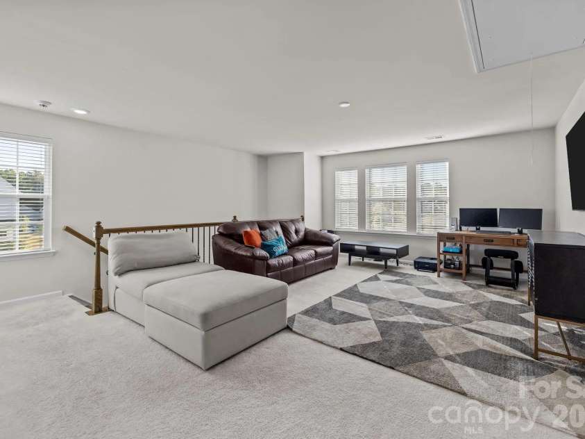 18045 Stark Way, Charlotte, NC 28278.  MLS# CAR4394872, YatesRealty ID 35091. 
