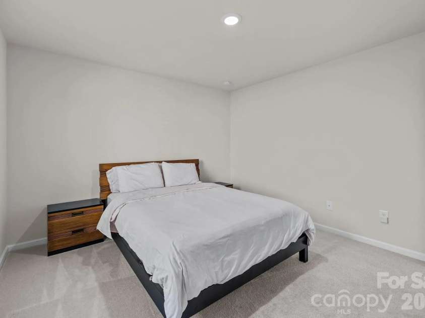 18045 Stark Way, Charlotte, NC 28278.  MLS# CAR4394872, YatesRealty ID 35091. 
