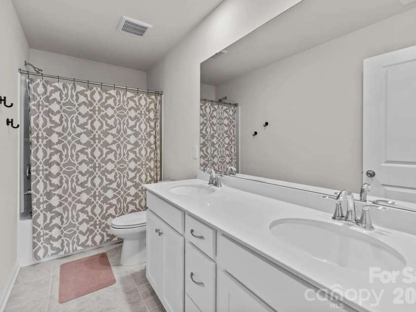 18045 Stark Way, Charlotte, NC 28278.  MLS# CAR4394872, YatesRealty ID 35091. 