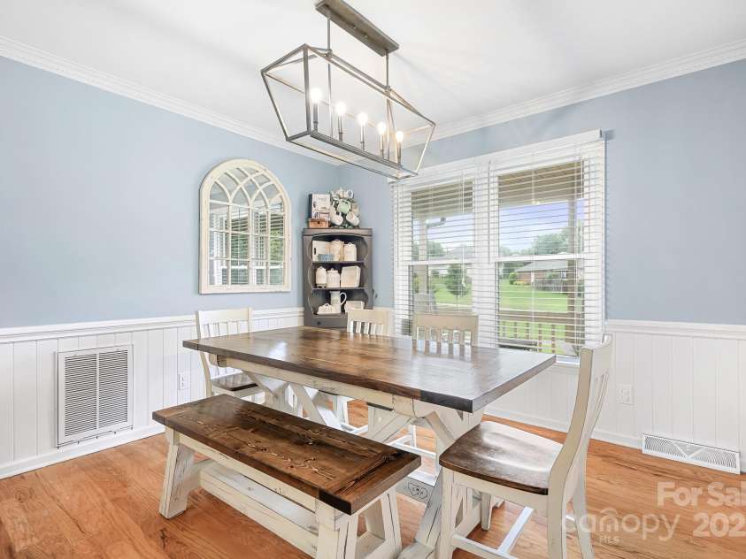111 Devonshire Court, Mooresville, NC 28115.  MLS# CAR4289812, YatesRealty ID 35092. 