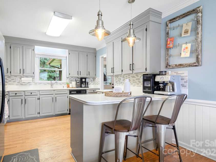 111 Devonshire Court, Mooresville, NC 28115.  MLS# CAR4289812, YatesRealty ID 35092. 