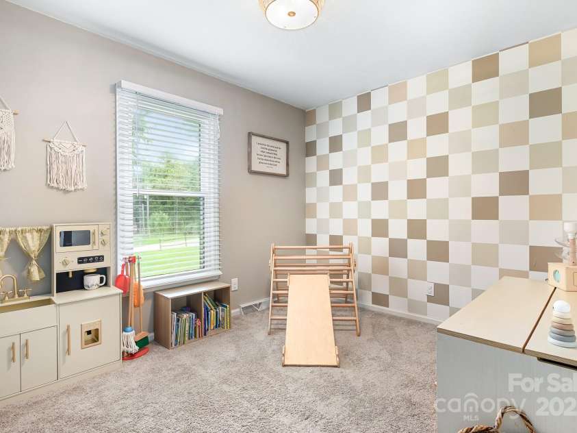 111 Devonshire Court, Mooresville, NC 28115.  MLS# CAR4289812, YatesRealty ID 35092. 