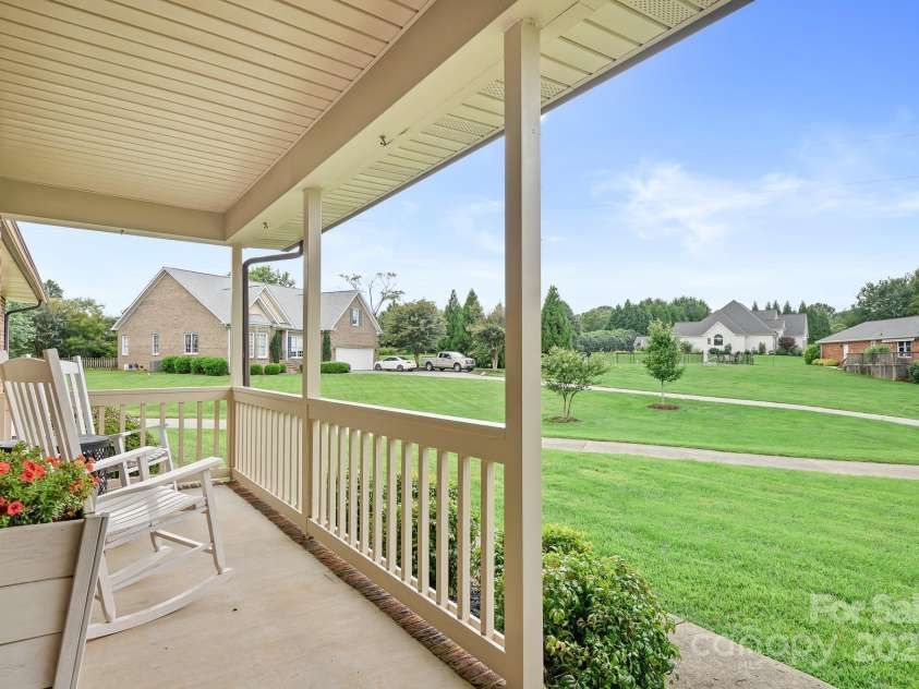 111 Devonshire Court, Mooresville, NC 28115.  MLS# CAR4289812, YatesRealty ID 35092. 