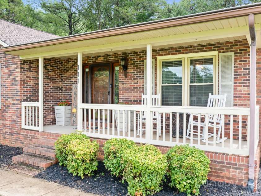 111 Devonshire Court, Mooresville, NC 28115.  MLS# CAR4289812, YatesRealty ID 35092. 