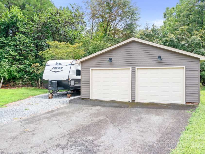 111 Devonshire Court, Mooresville, NC 28115.  MLS# CAR4289812, YatesRealty ID 35092. 