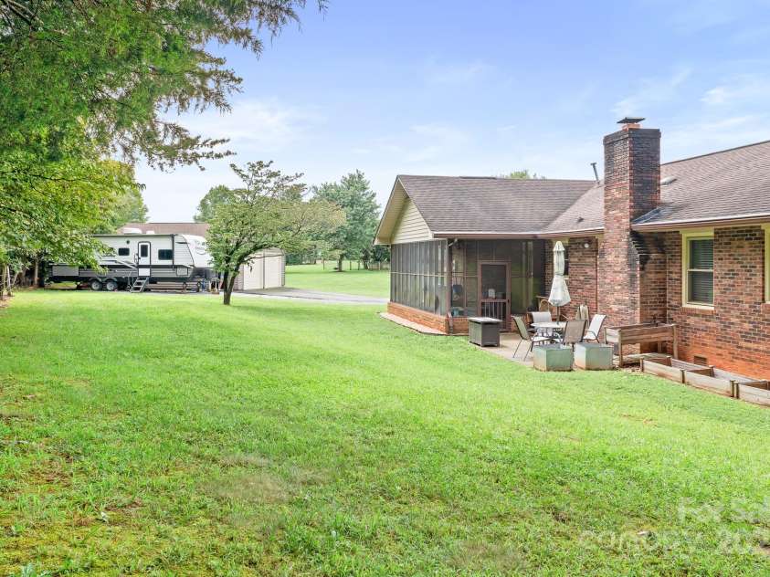 111 Devonshire Court, Mooresville, NC 28115.  MLS# CAR4289812, YatesRealty ID 35092. 