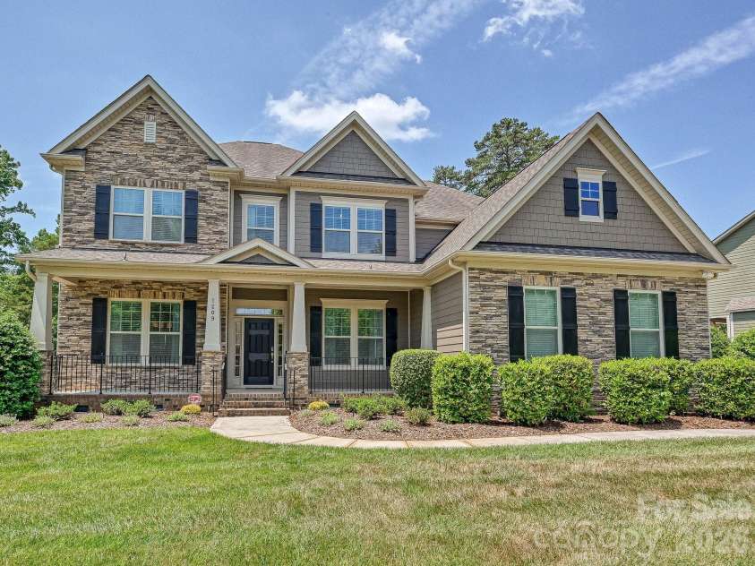 1209 Vickery Drive, Matthews, NC 28104.  MLS# CAR4342502, YatesRealty ID 35092. 