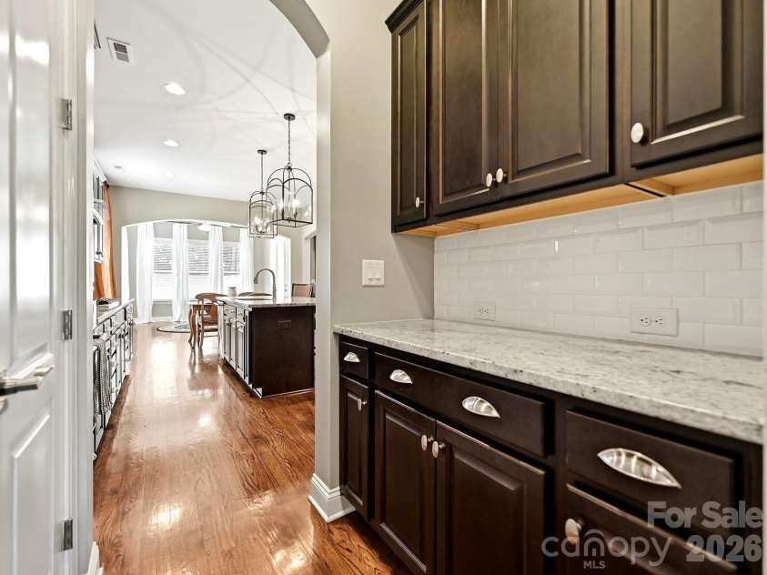 1209 Vickery Drive, Matthews, NC 28104.  MLS# CAR4342502, YatesRealty ID 35092. 