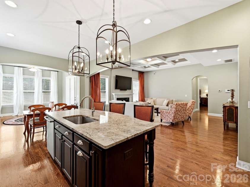1209 Vickery Drive, Matthews, NC 28104.  MLS# CAR4342502, YatesRealty ID 35092. 