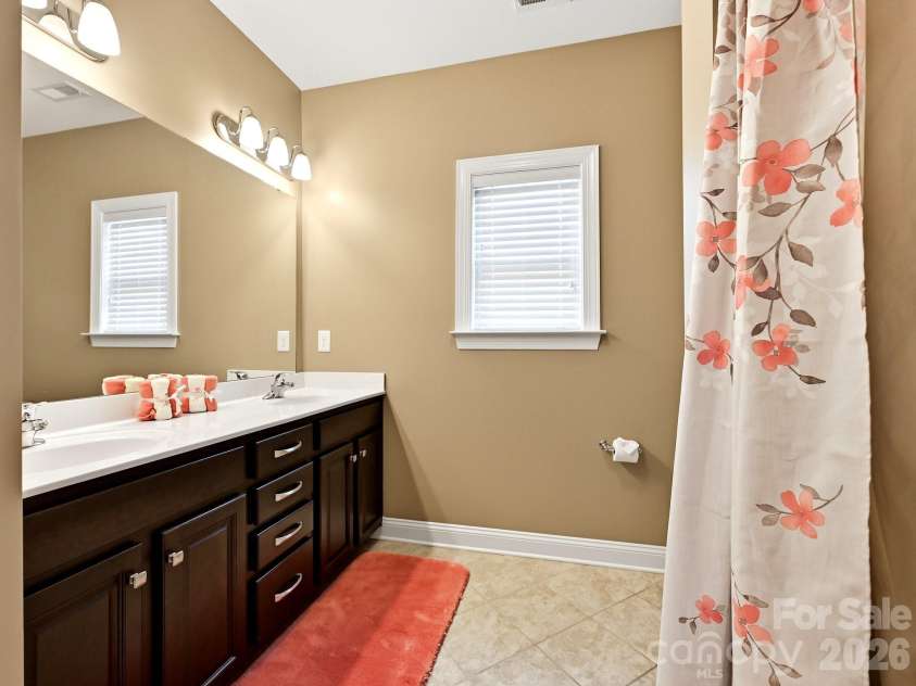 1209 Vickery Drive, Matthews, NC 28104.  MLS# CAR4342502, YatesRealty ID 35092. 