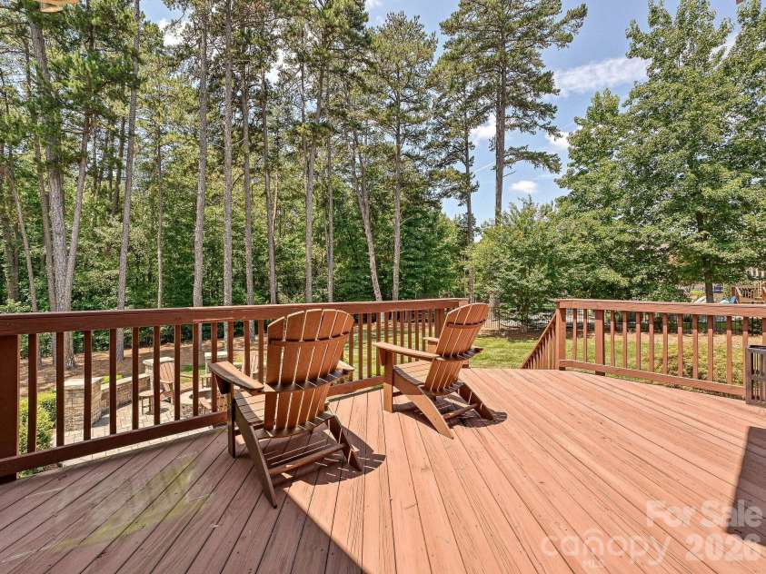 1209 Vickery Drive, Matthews, NC 28104.  MLS# CAR4342502, YatesRealty ID 35092. 