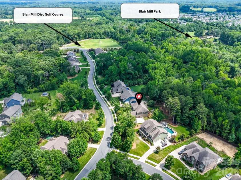 1209 Vickery Drive, Matthews, NC 28104.  MLS# CAR4342502, YatesRealty ID 35092. 