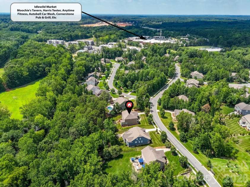 1209 Vickery Drive, Matthews, NC 28104.  MLS# CAR4342502, YatesRealty ID 35092. 