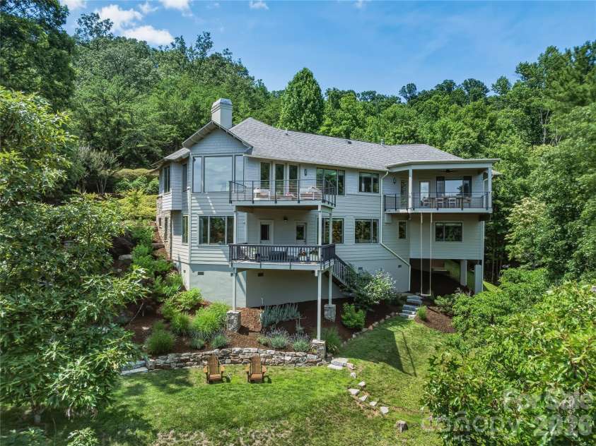 47 Garland Drive, Asheville, NC 28804.  MLS# CAR4391686, YatesRealty ID 35093. 