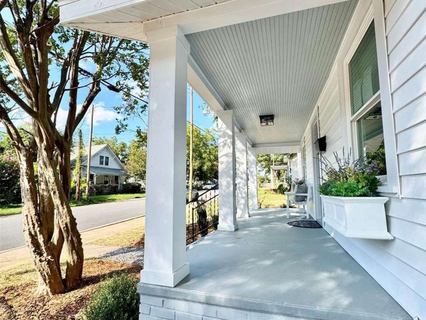 716 Spruce Street, Mooresville, NC 28115.  MLS# CAR4297588, YatesRealty ID 35095. 