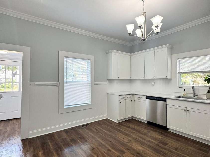 716 Spruce Street, Mooresville, NC 28115.  MLS# CAR4297588, YatesRealty ID 35095. 