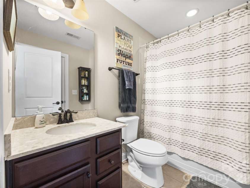 8477 Whitworth Avenue, Harrisburg, NC 28075.  MLS# CAR4399268, YatesRealty ID 35095. Full Bathroom #3 - Upper