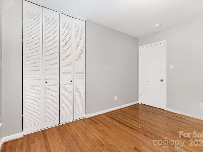 2241 Gaines Avenue, Gastonia, NC 28054.  MLS# CAR4284990, YatesRealty ID 35096. 