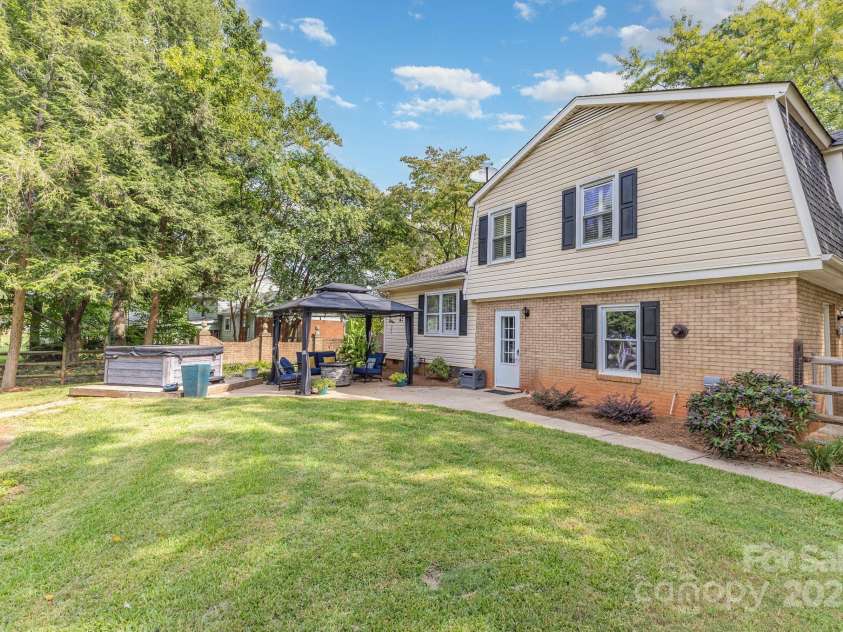 2241 Gaines Avenue, Gastonia, NC 28054.  MLS# CAR4284990, YatesRealty ID 35096. 