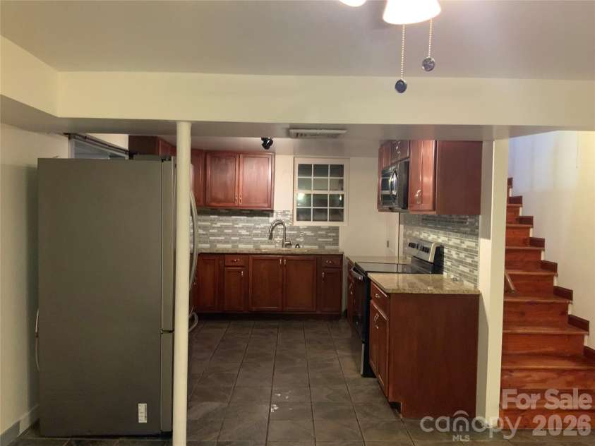 44 Rathfarnham Road, Asheville, NC 28803.  MLS# CAR4400522, YatesRealty ID 35097. 