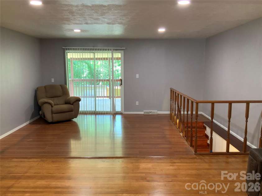 44 Rathfarnham Road, Asheville, NC 28803.  MLS# CAR4400522, YatesRealty ID 35097. 