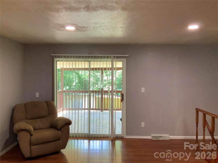 44 Rathfarnham Road, Asheville, NC 28803.  MLS# CAR4400522, YatesRealty ID 35097. 