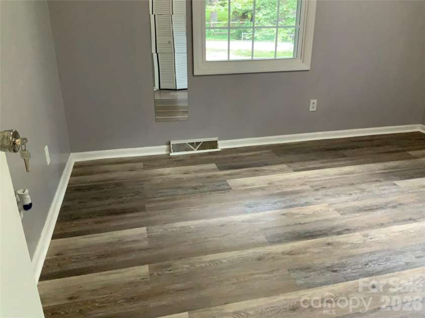 44 Rathfarnham Road, Asheville, NC 28803.  MLS# CAR4400522, YatesRealty ID 35097. 