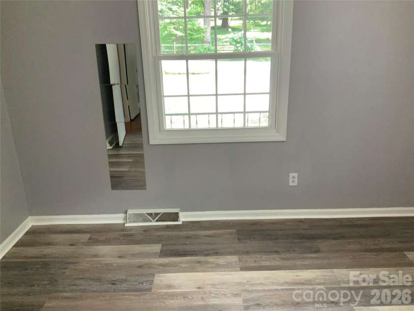 44 Rathfarnham Road, Asheville, NC 28803.  MLS# CAR4400522, YatesRealty ID 35097. 
