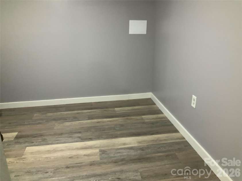 44 Rathfarnham Road, Asheville, NC 28803.  MLS# CAR4400522, YatesRealty ID 35097. 