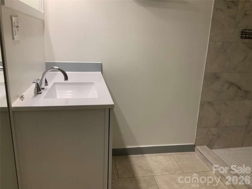 44 Rathfarnham Road, Asheville, NC 28803.  MLS# CAR4400522, YatesRealty ID 35097. 