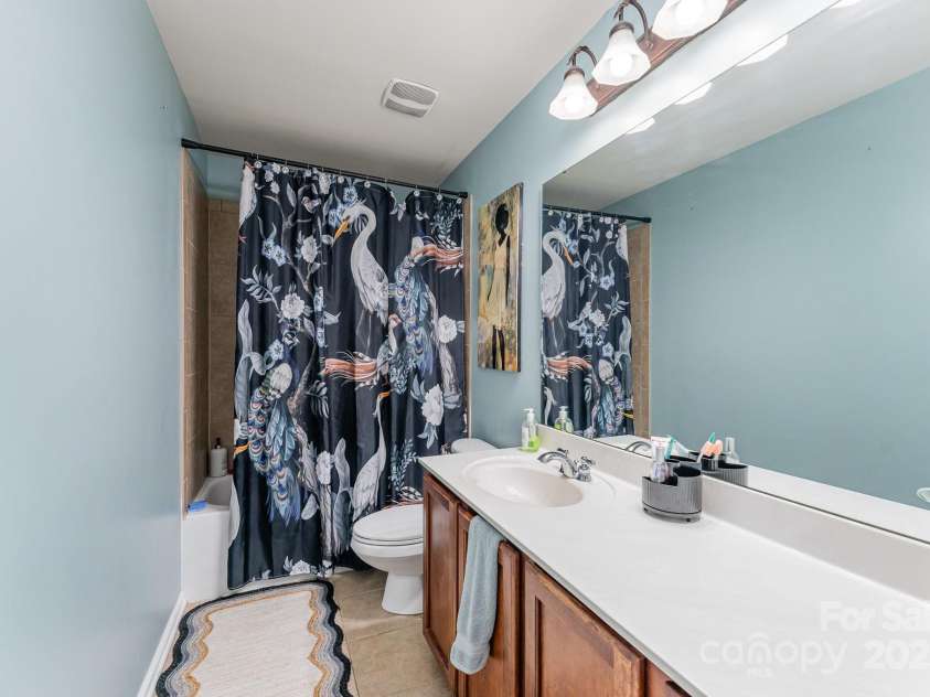 9006 Gailes Drive, Charlotte, NC 28278.  MLS# CAR4276201, YatesRealty ID 35097. 