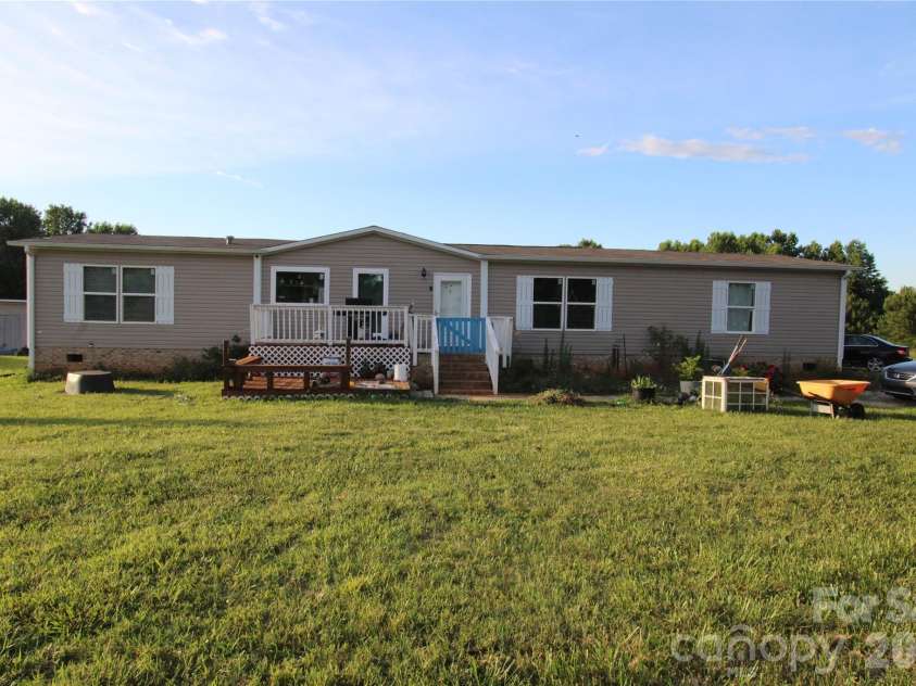 104 Waynes Place, Kings Mountain, NC 28086.  MLS# CAR4400434, YatesRealty ID 35098. 