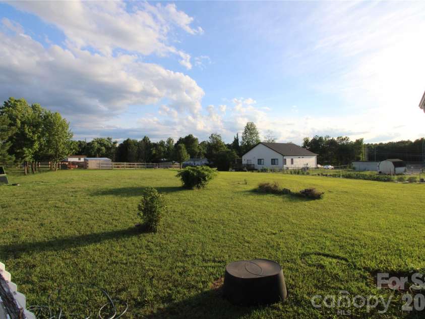 104 Waynes Place, Kings Mountain, NC 28086.  MLS# CAR4400434, YatesRealty ID 35098. 