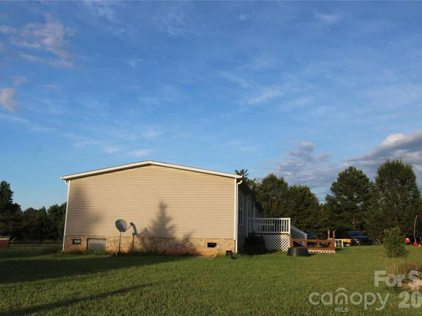 104 Waynes Place, Kings Mountain, NC 28086.  MLS# CAR4400434, YatesRealty ID 35098. 