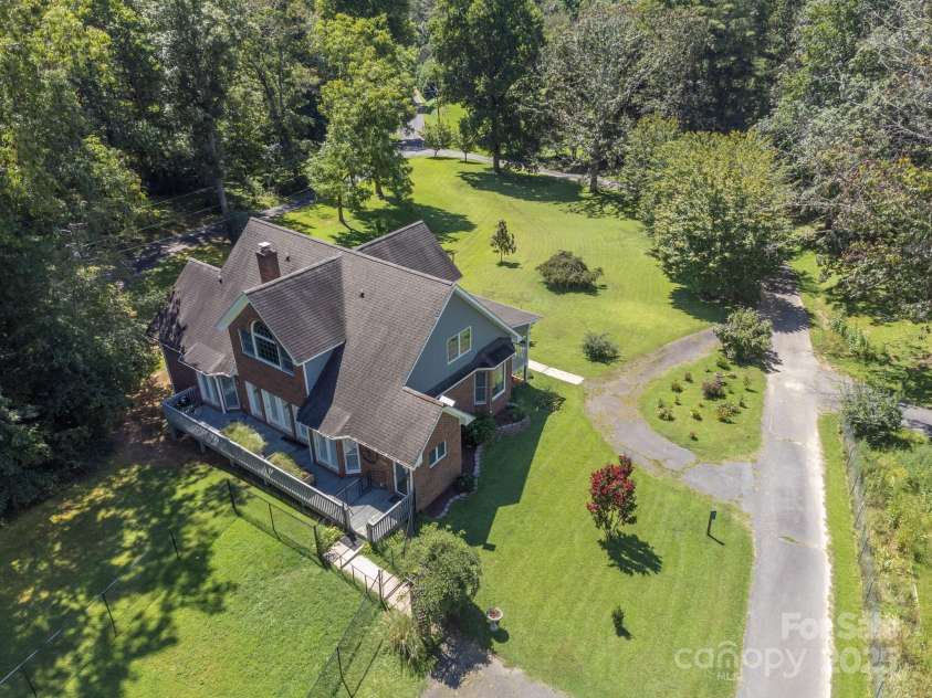 51 Windy Acres Drive, Fairview, NC 28730.  MLS# CAR4297537, YatesRealty ID 35098. Full property shot