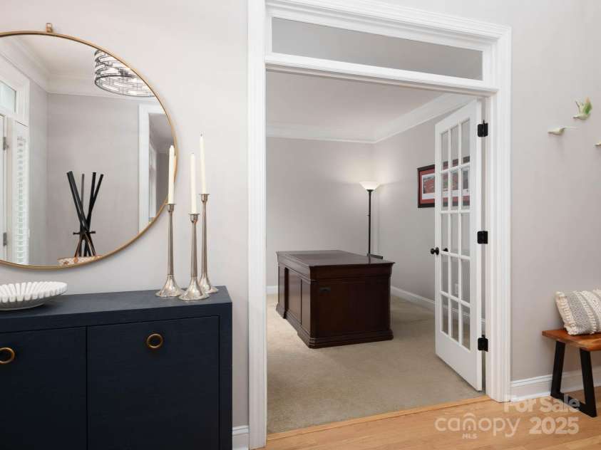 19112 Glouster Court, Cornelius, NC 28031.  MLS# CAR4291361, YatesRealty ID 35099. Dedicated and enclosed work space