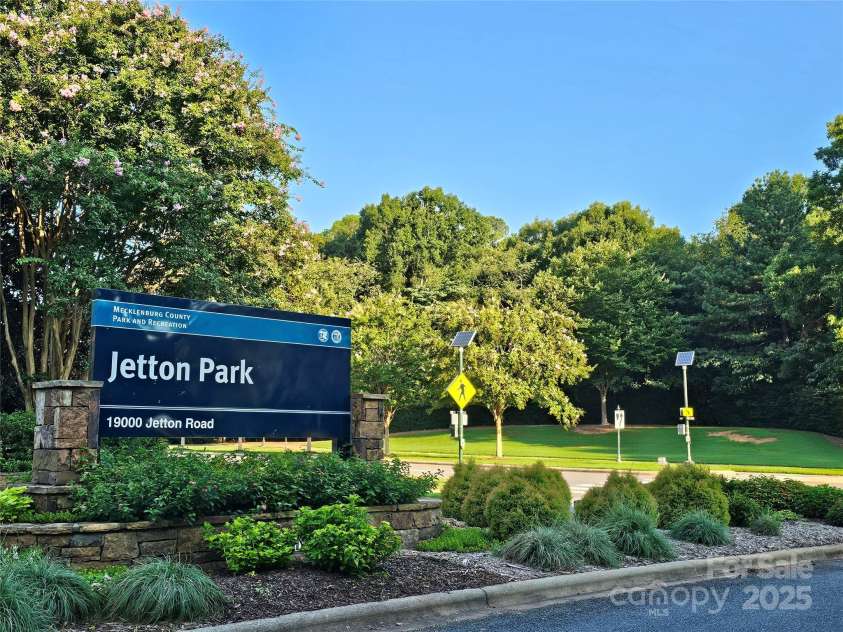 19112 Glouster Court, Cornelius, NC 28031.  MLS# CAR4291361, YatesRealty ID 35099. Walk to the park for lakeside trails, playground, tennis courts and more!
