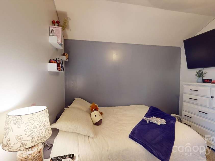 95 Lake Club Lane, Nebo, NC 28761.  MLS# CAR4171181, YatesRealty ID 351. 