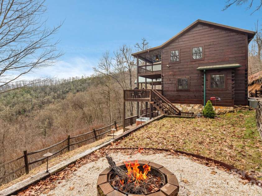1603 Black Forest Drive, Bryson City, NC 28713.  MLS# CAR4294723, YatesRealty ID 35100. 