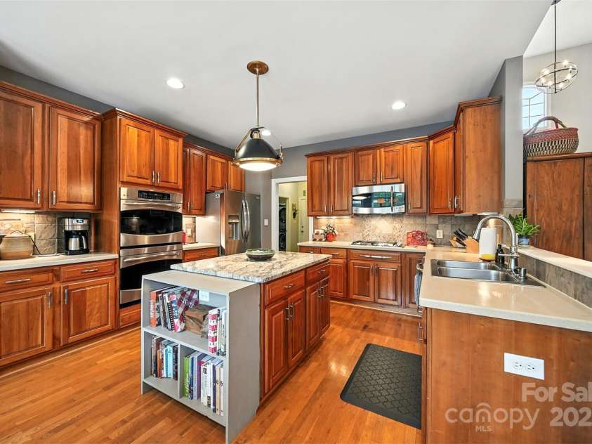 510 7th Street, Conover, NC 28613.  MLS# CAR4297080, YatesRealty ID 35101. 