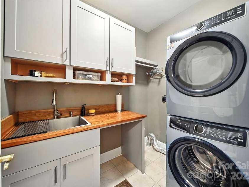 510 7th Street, Conover, NC 28613.  MLS# CAR4297080, YatesRealty ID 35101. 