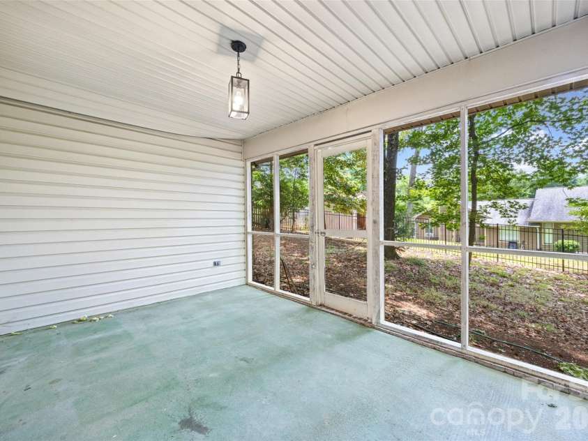 5053 Suwarrow Court, Tega Cay, SC 29708.  MLS# CAR4395650, YatesRealty ID 35103. 