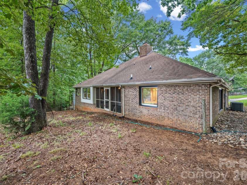 5053 Suwarrow Court, Tega Cay, SC 29708.  MLS# CAR4395650, YatesRealty ID 35103. 