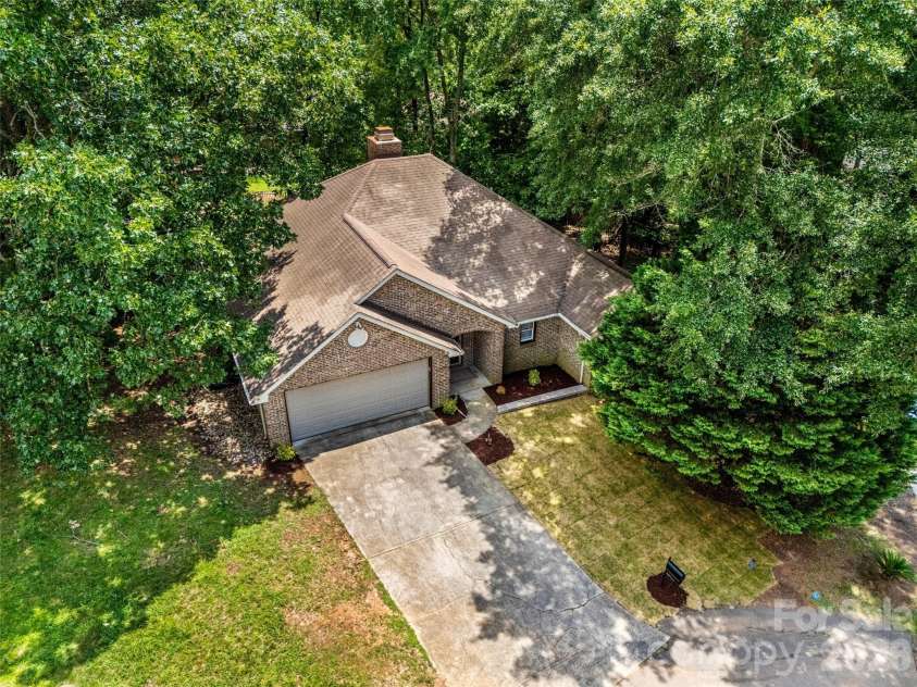 5053 Suwarrow Court, Tega Cay, SC 29708.  MLS# CAR4395650, YatesRealty ID 35103. 