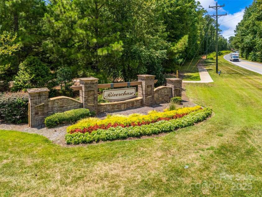 731 Lagan Court, Fort Mill, SC 29715.  MLS# CAR4284293, YatesRealty ID 35103. 