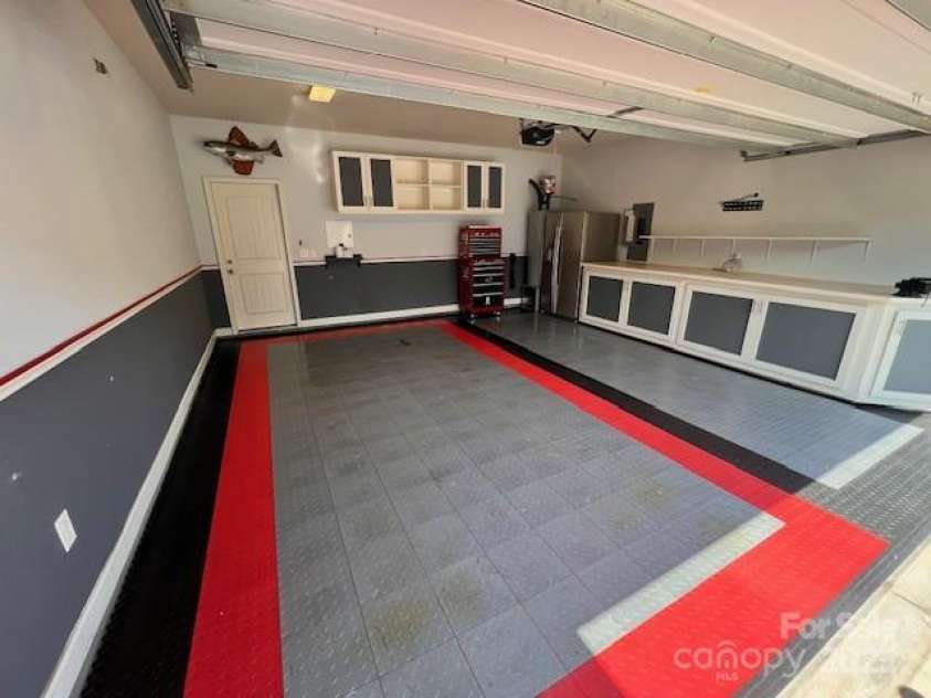 731 Lagan Court, Fort Mill, SC 29715.  MLS# CAR4284293, YatesRealty ID 35103. Garage