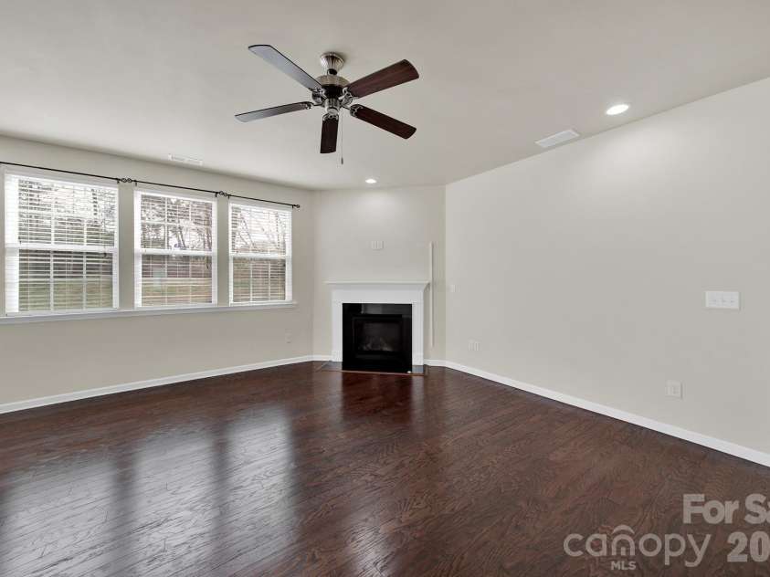 10328 Ebbets Road, Charlotte, NC 28273.  MLS# CAR4409878, YatesRealty ID 35104. Family Room