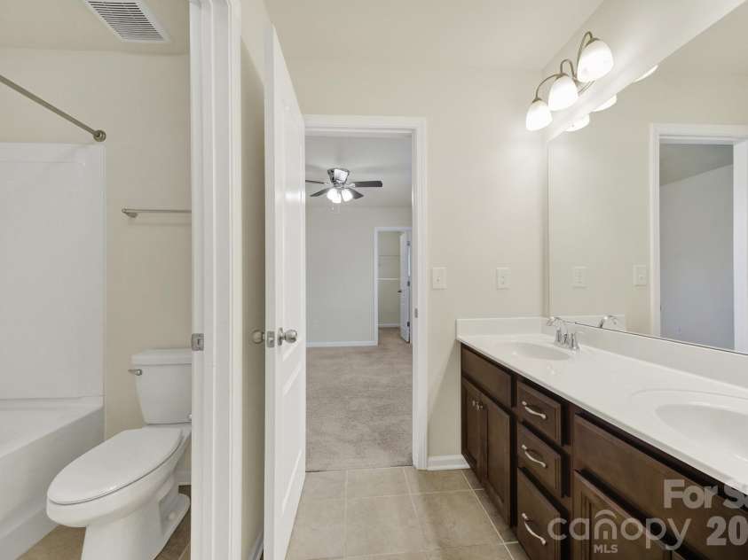 10328 Ebbets Road, Charlotte, NC 28273.  MLS# CAR4409878, YatesRealty ID 35104. Secondary Bathroom