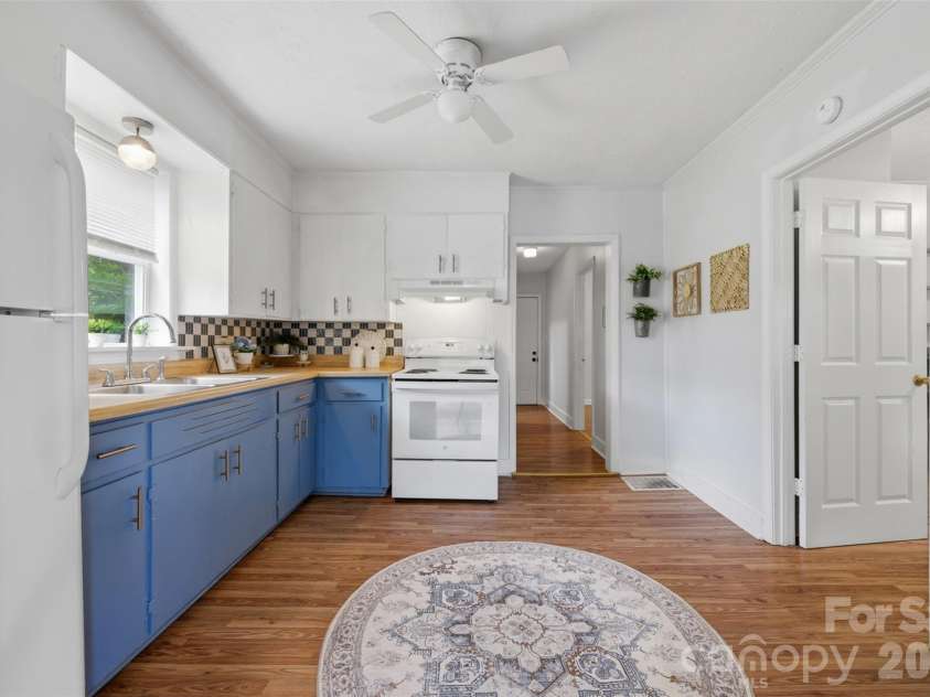 1320 Tom Fox Street, Morganton, NC 28655.  MLS# CAR4397352, YatesRealty ID 35105. 