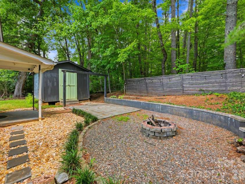 1320 Tom Fox Street, Morganton, NC 28655.  MLS# CAR4397352, YatesRealty ID 35105. 